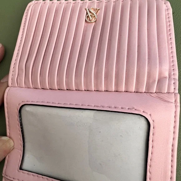 Victoria’s Secret mini keychain & ID holder - Picture 6 of 8